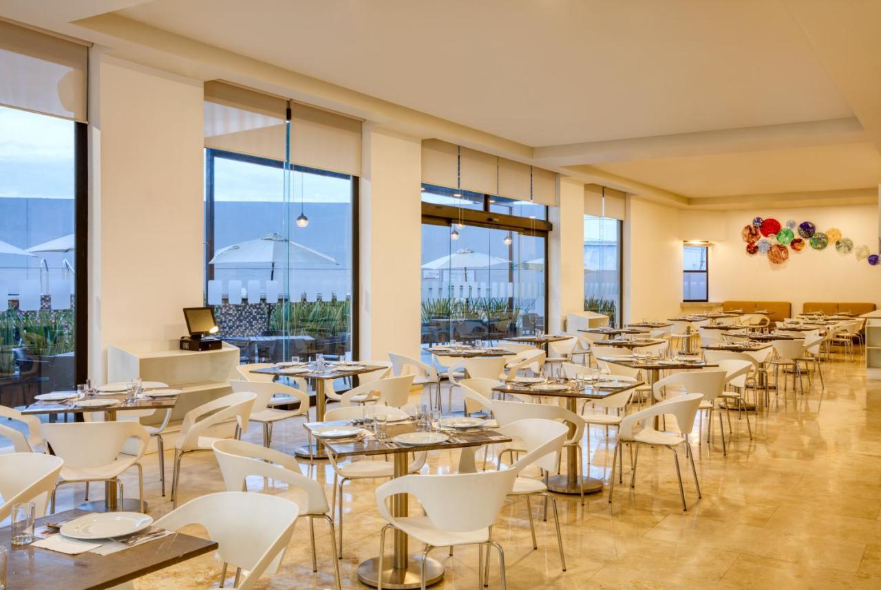 Fiesta Inn Guadalajara Aeropuerto Las Pintas Екстериор снимка
