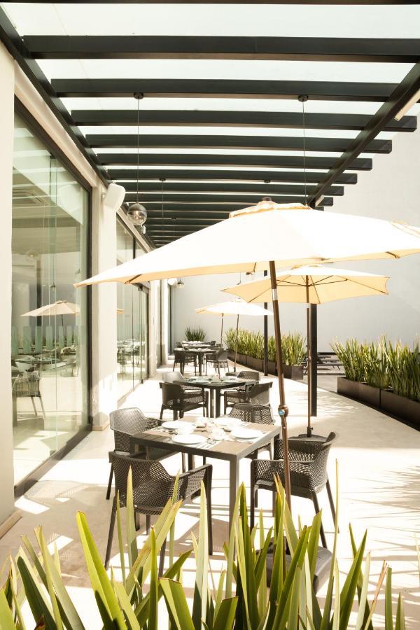 Fiesta Inn Guadalajara Aeropuerto Las Pintas Екстериор снимка
