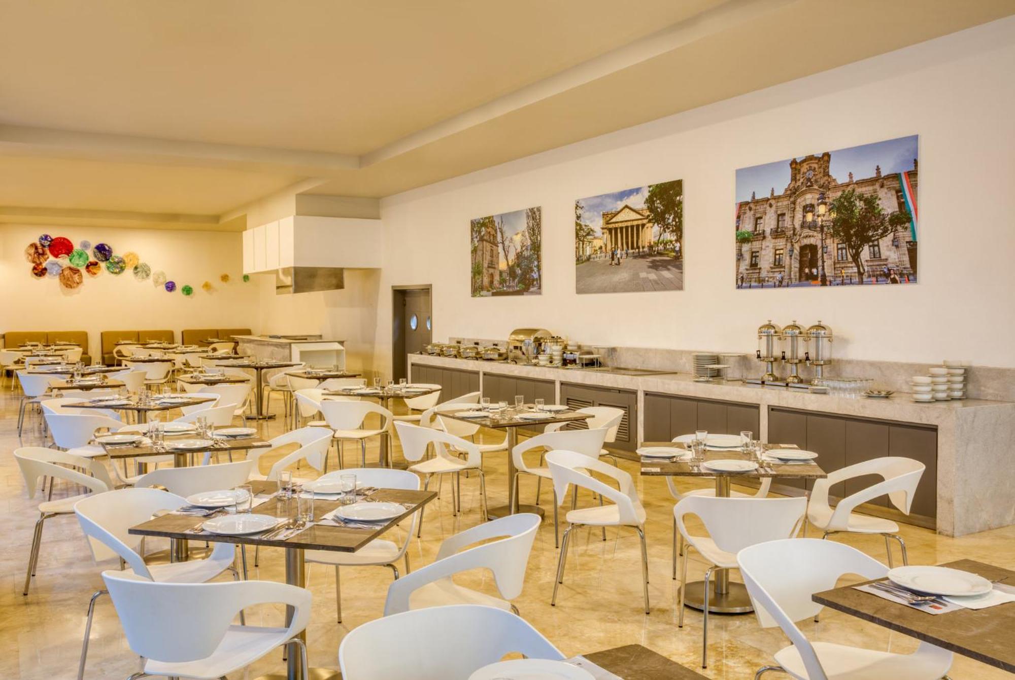 Fiesta Inn Guadalajara Aeropuerto Las Pintas Екстериор снимка